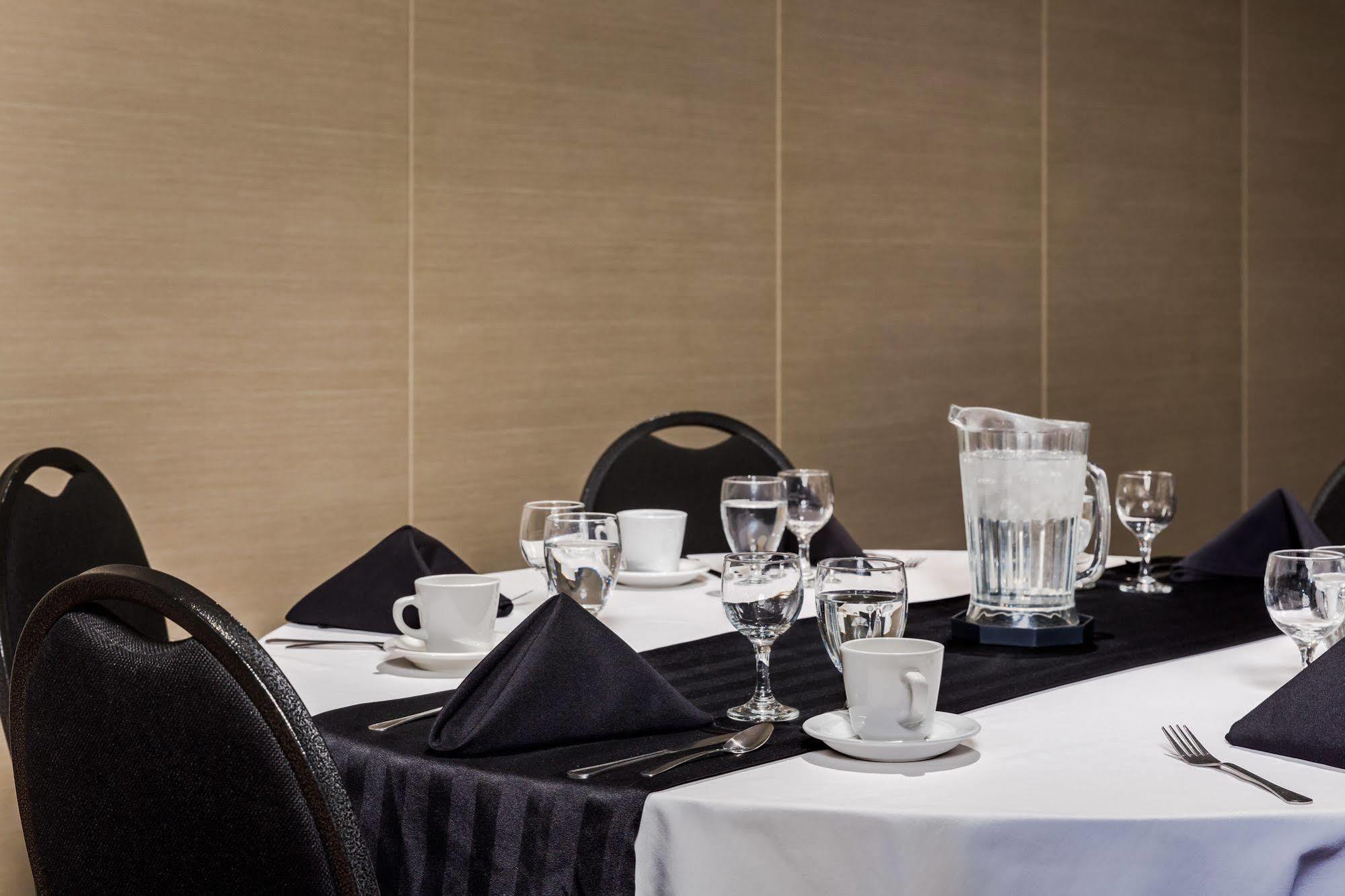 Heritage Inn Hotel & Convention Centre - Moose Jaw Zewnętrze zdjęcie